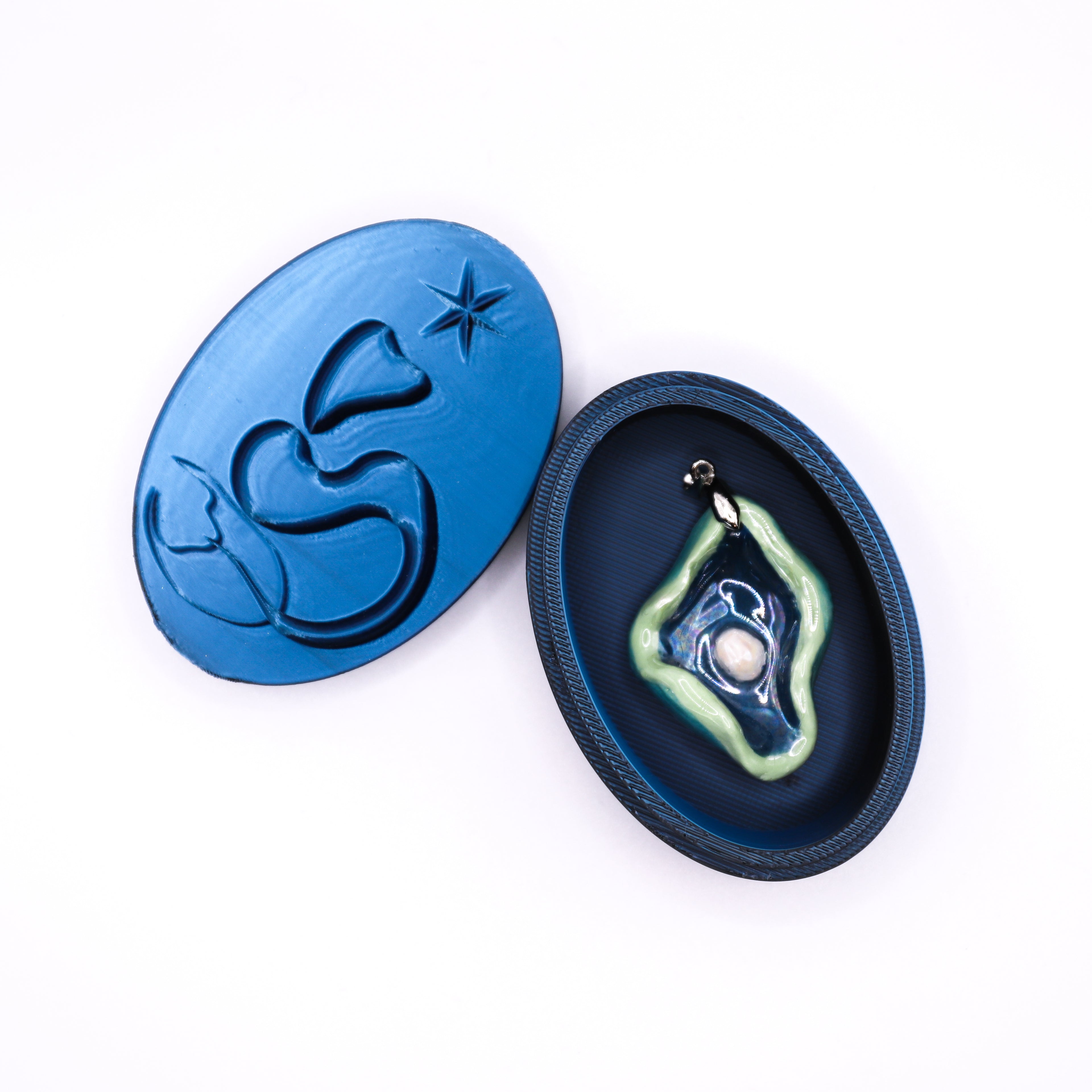 Teal Blue & Pistachio Oyster Ceramic Necklace
