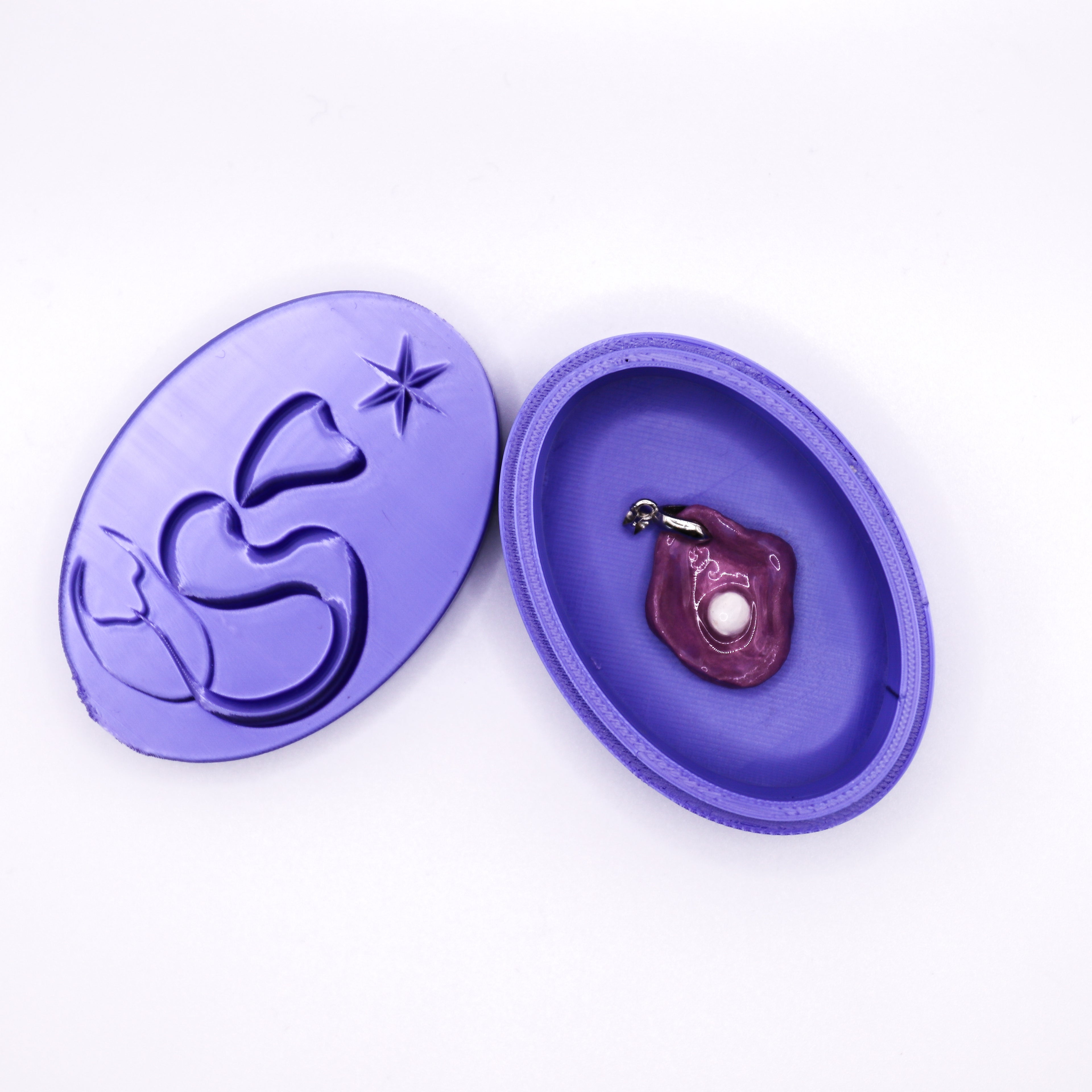 Lavender Oyster Ceramic Necklace