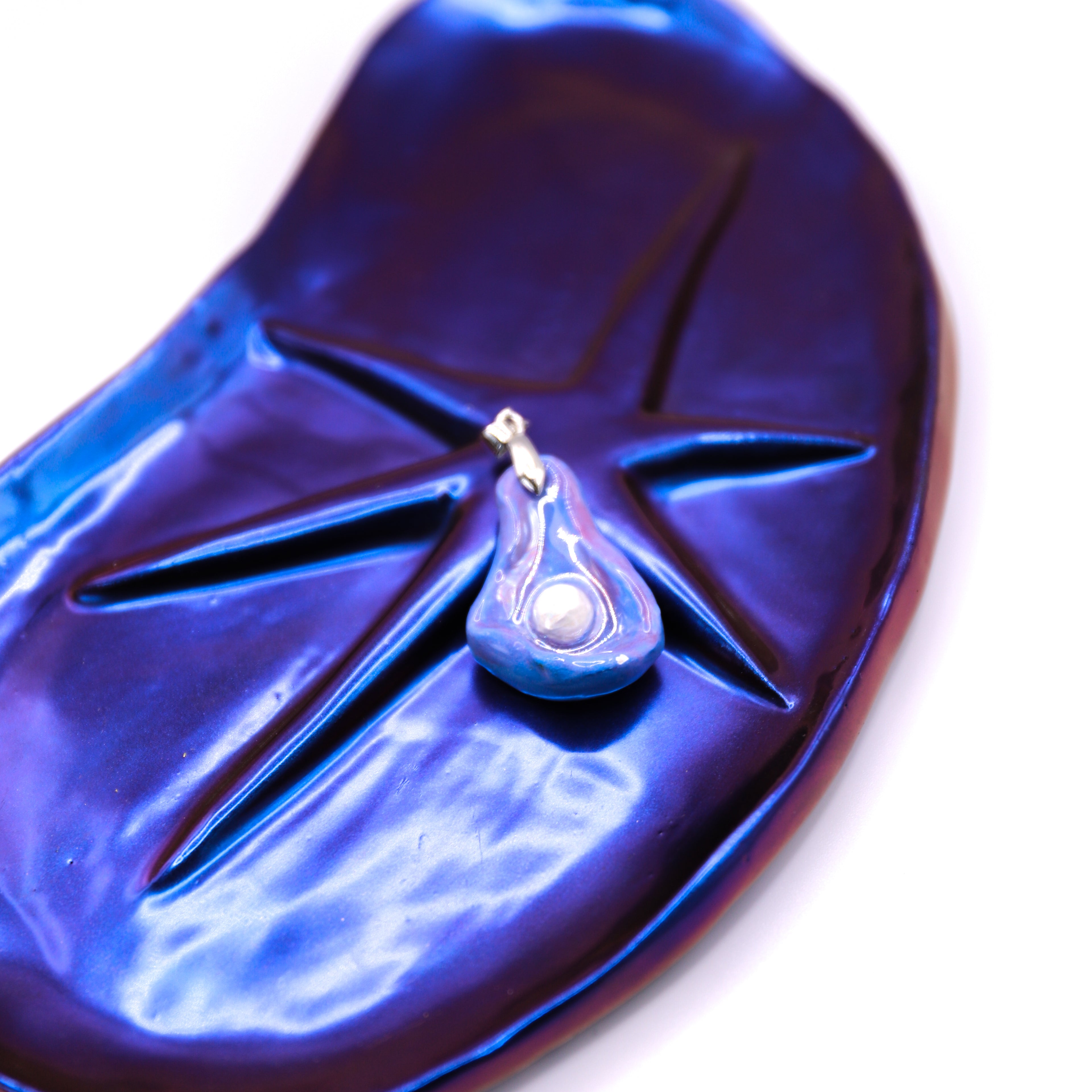 Medium Blue & Purple Oyster Ceramic Necklace