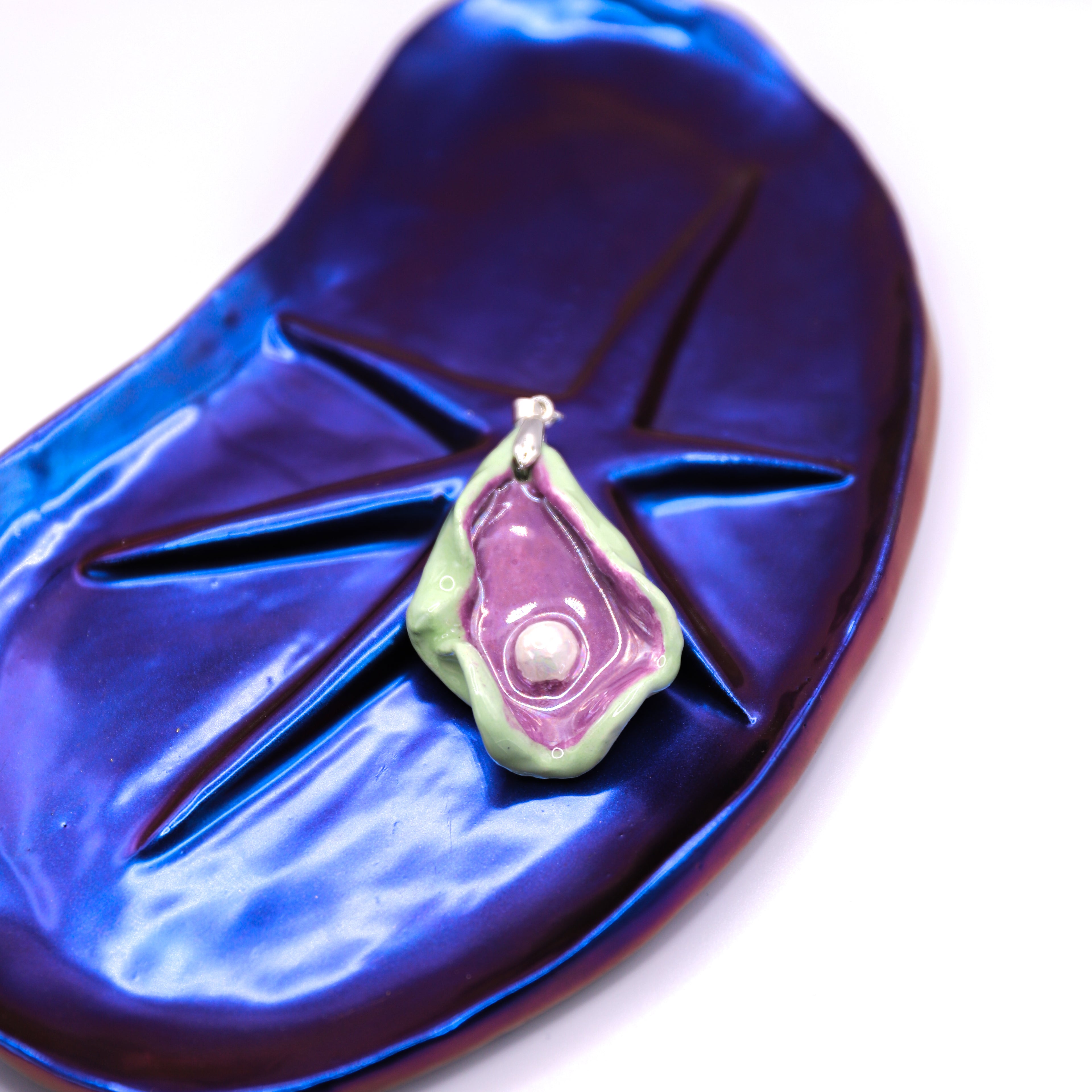 Pistachio & Lavander Oyster Ceramic Necklace