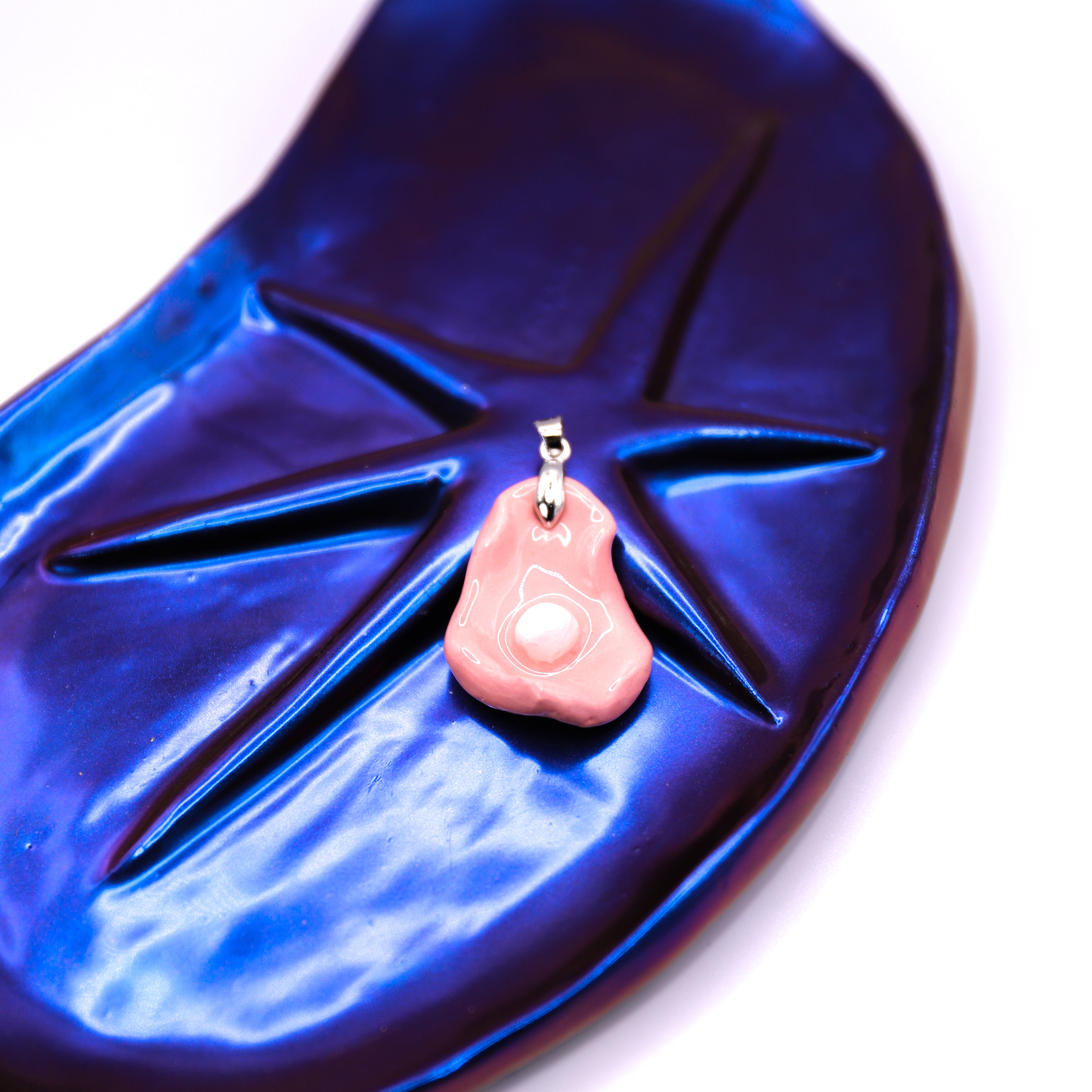 Coral Pink Oyster Ceramic Necklace