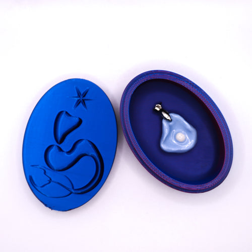 Light Blue Oyster Ceramic Necklace