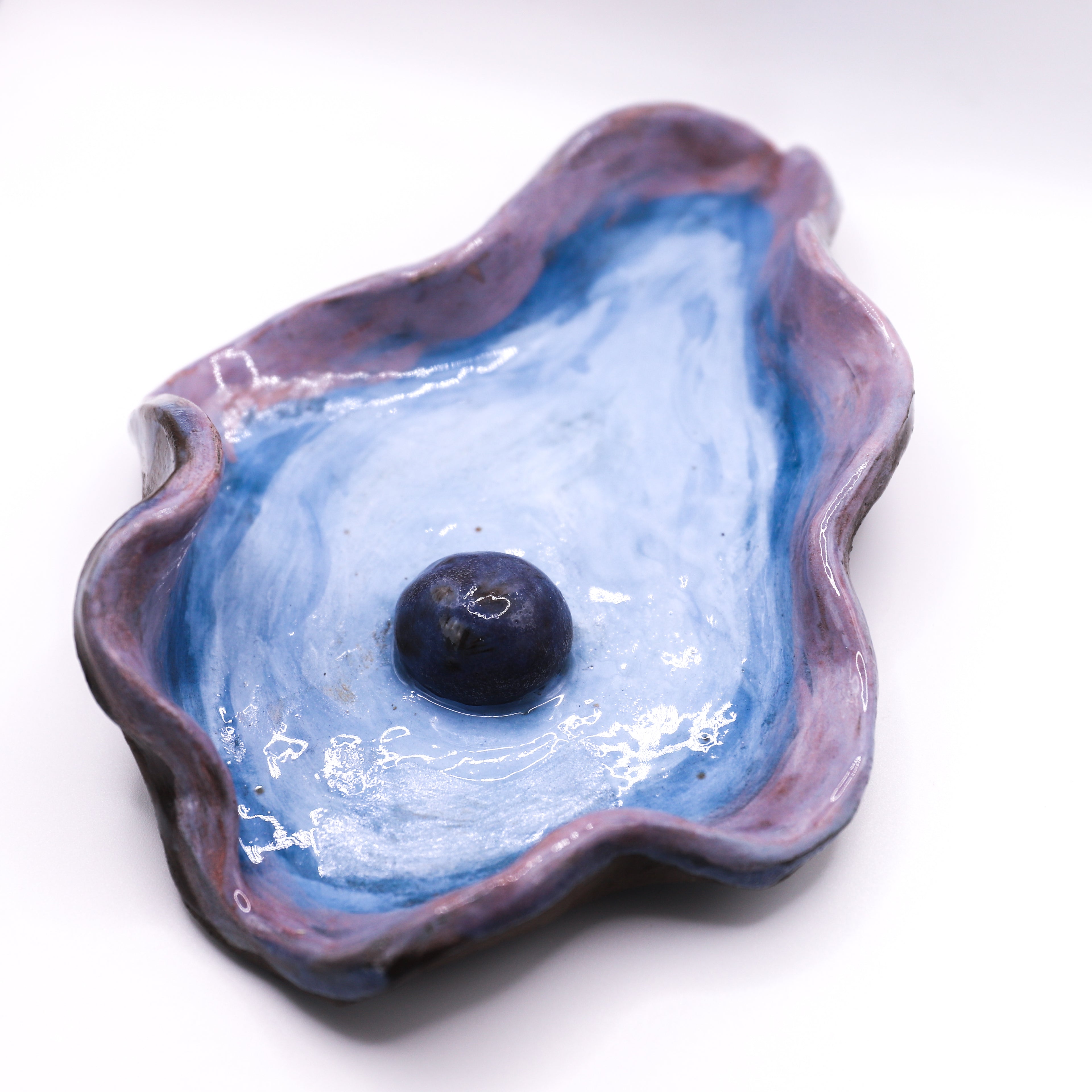 Blue & Purple Oyster Trinket Tray (Black Clay)