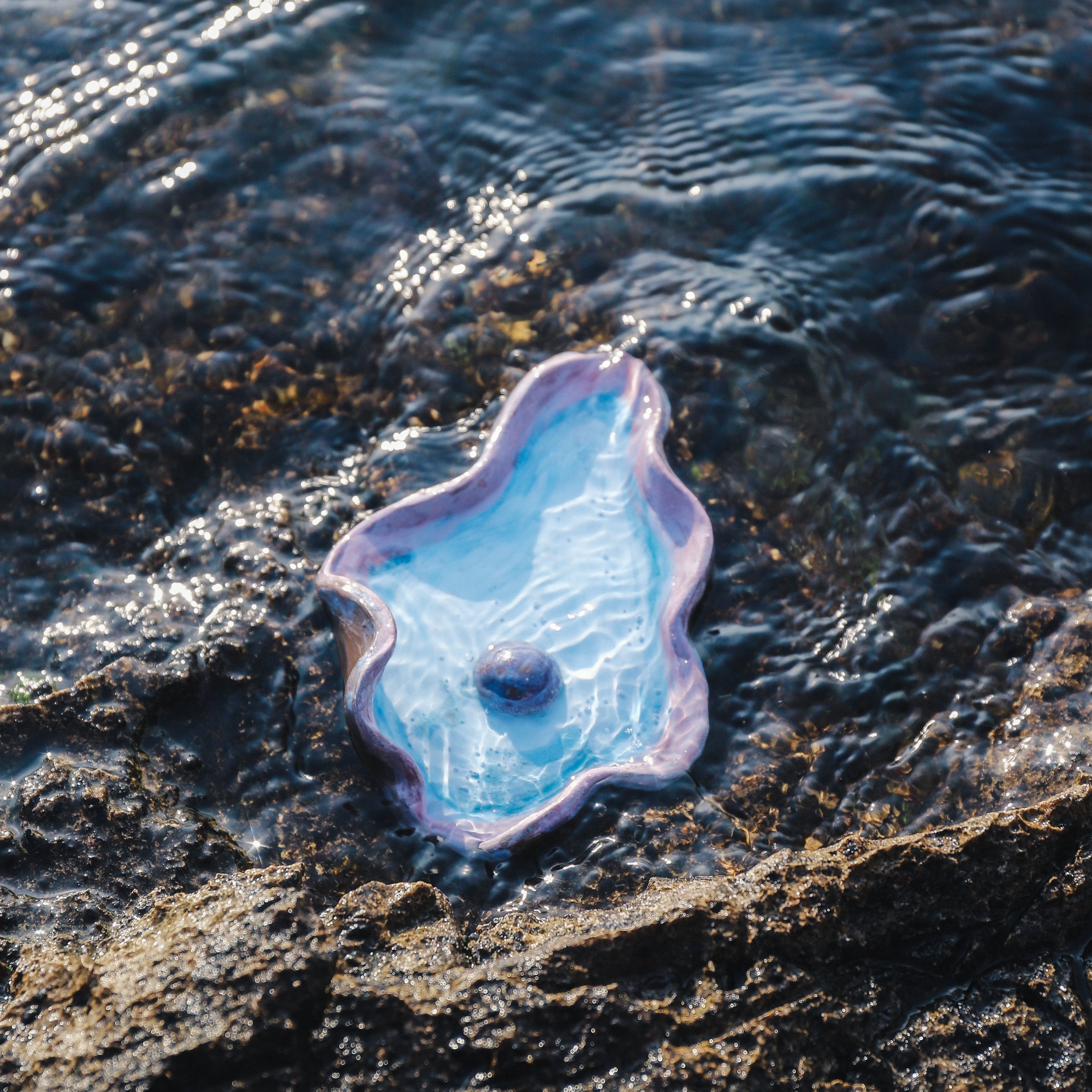 Blue & Purple Oyster Trinket Tray (Black Clay)