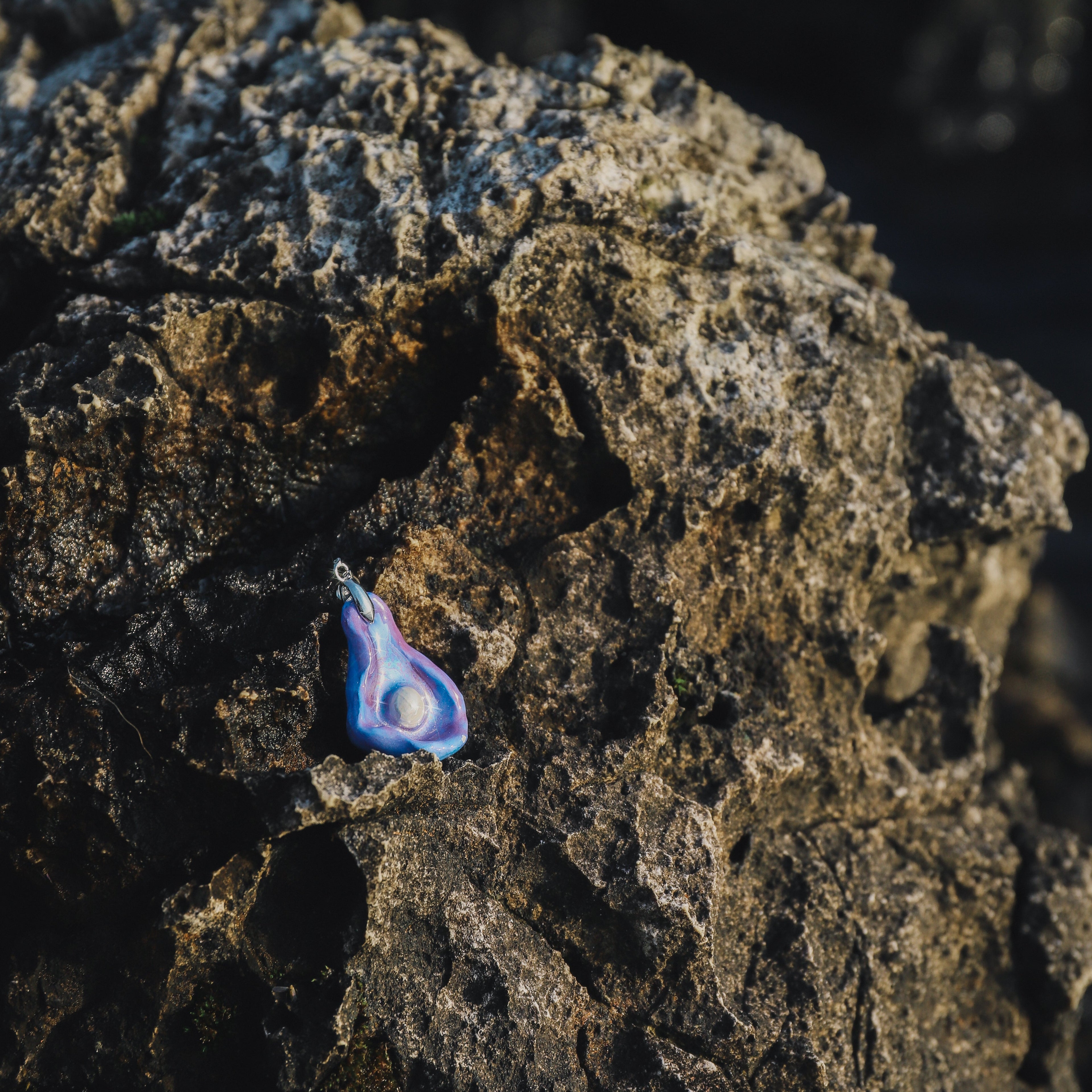 Medium Blue & Purple Oyster Ceramic Necklace