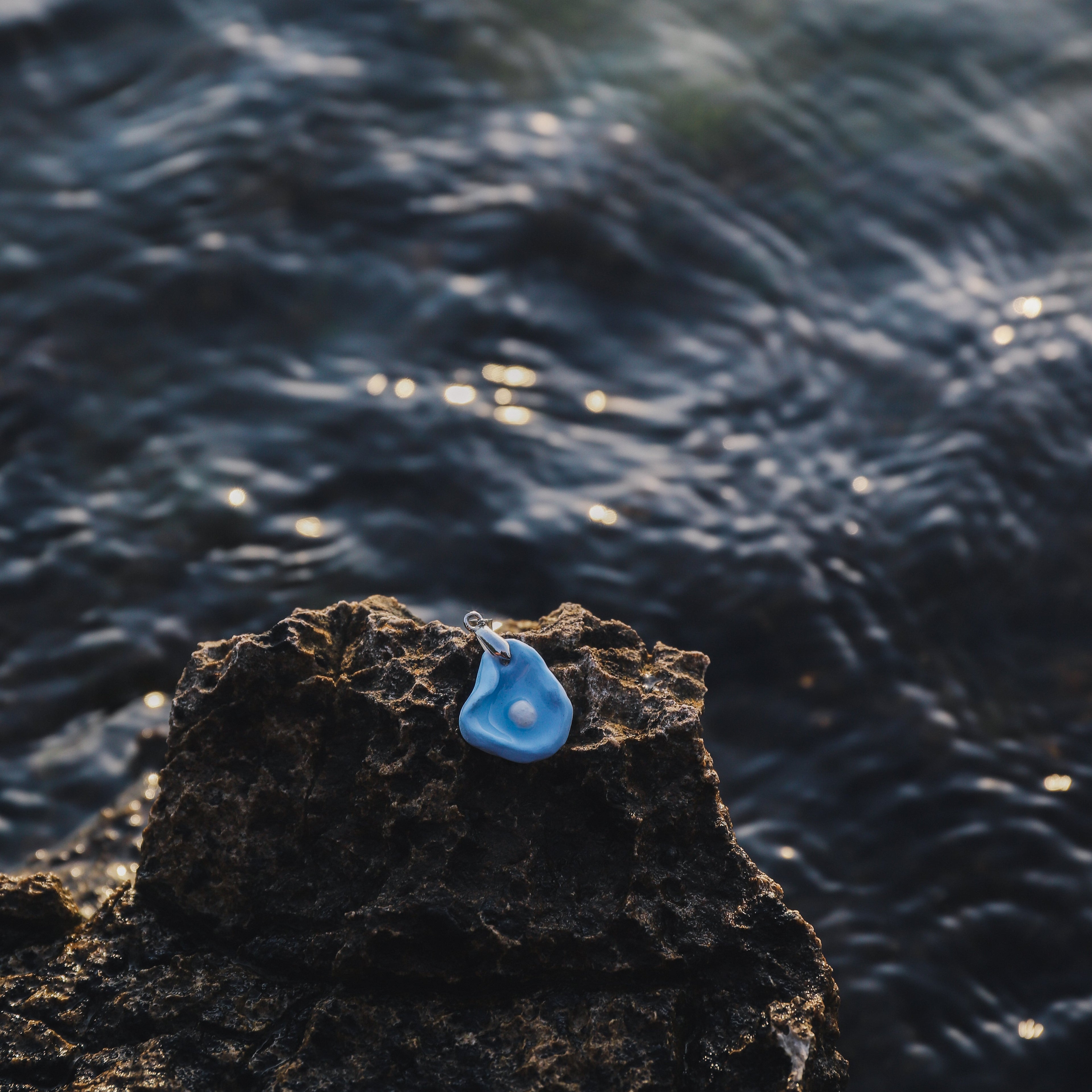 Light Blue Oyster Ceramic Necklace