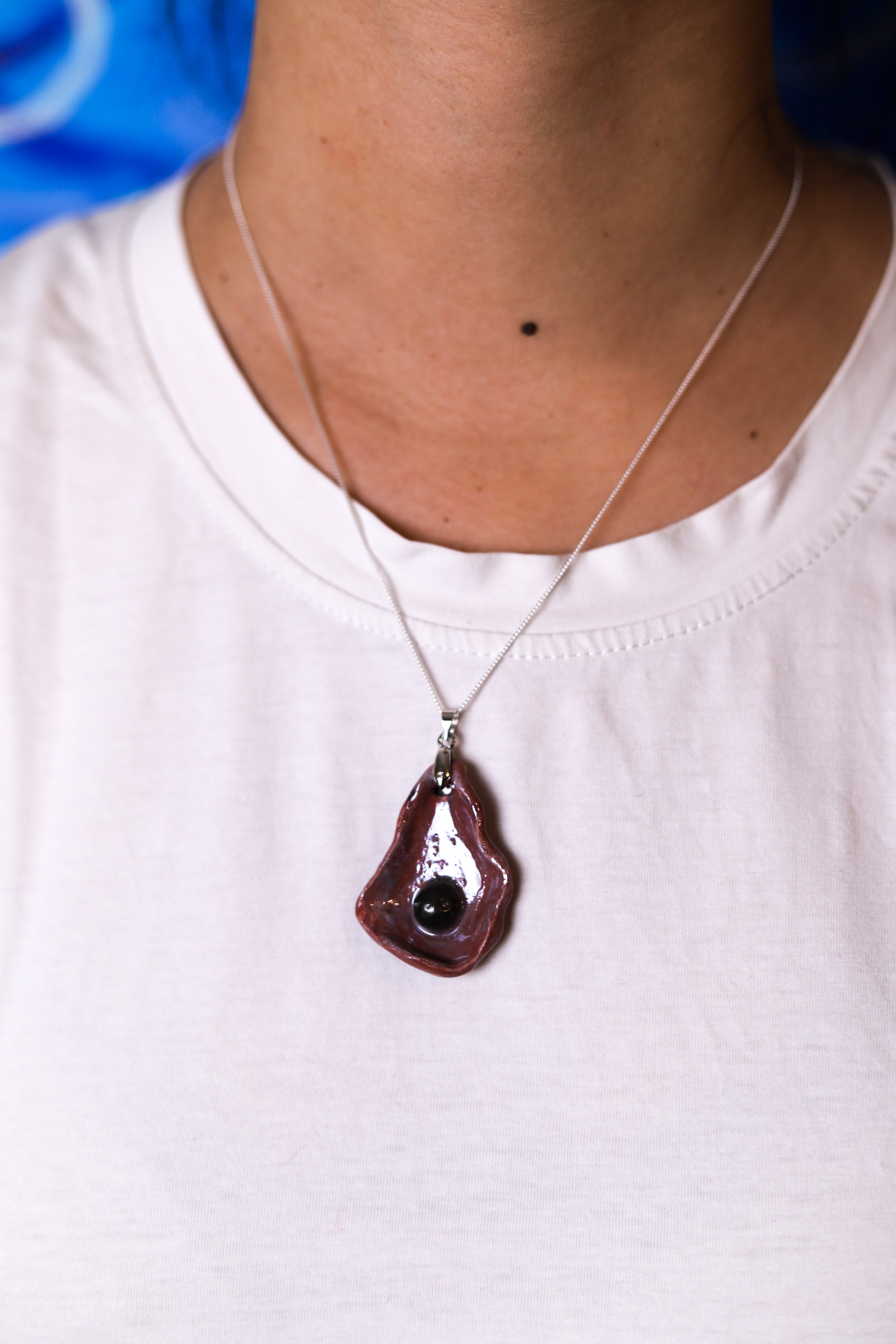 Maroon Oyster Ceramic Necklace (Black Clay)
