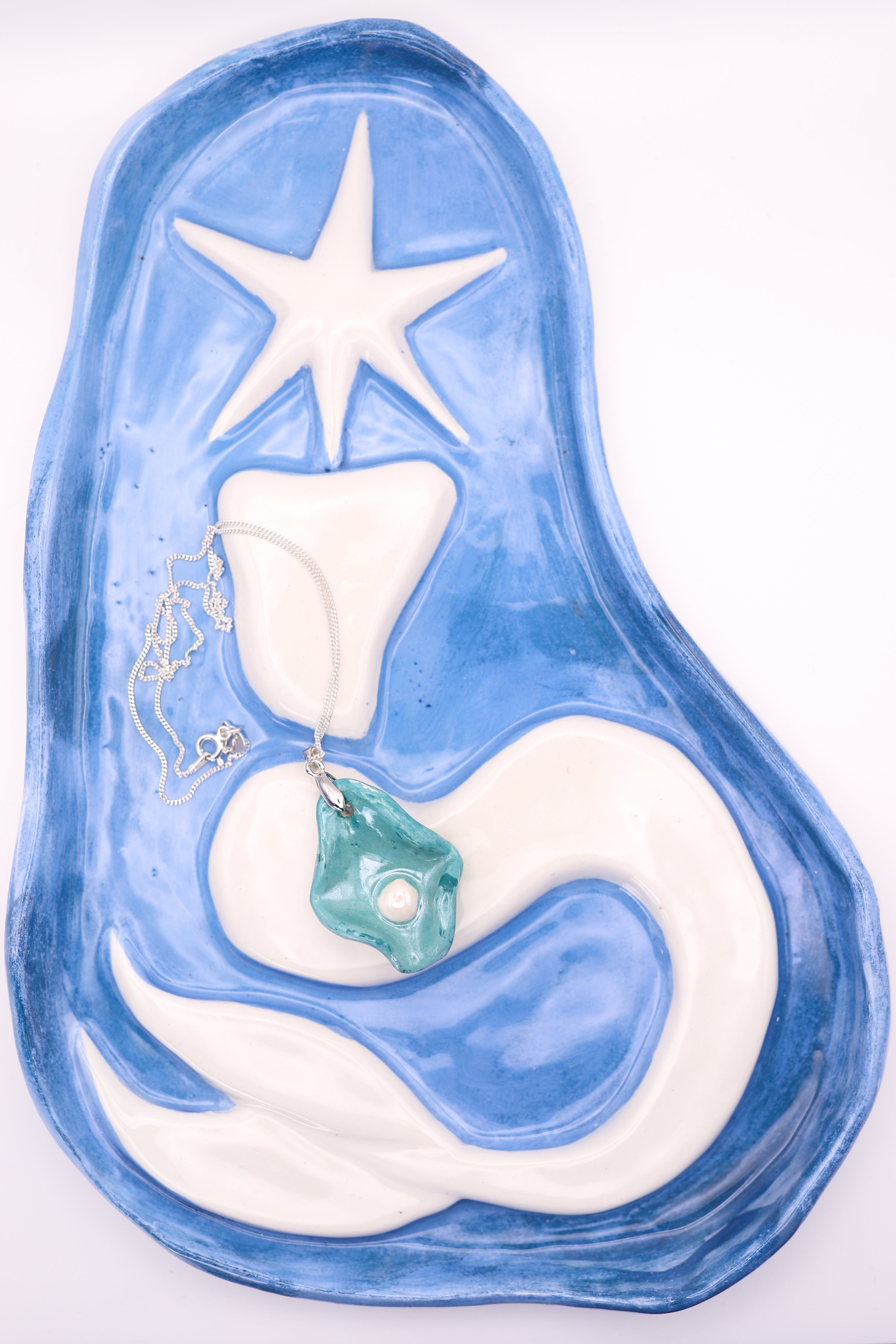 Green Oyster Ceramic Necklace