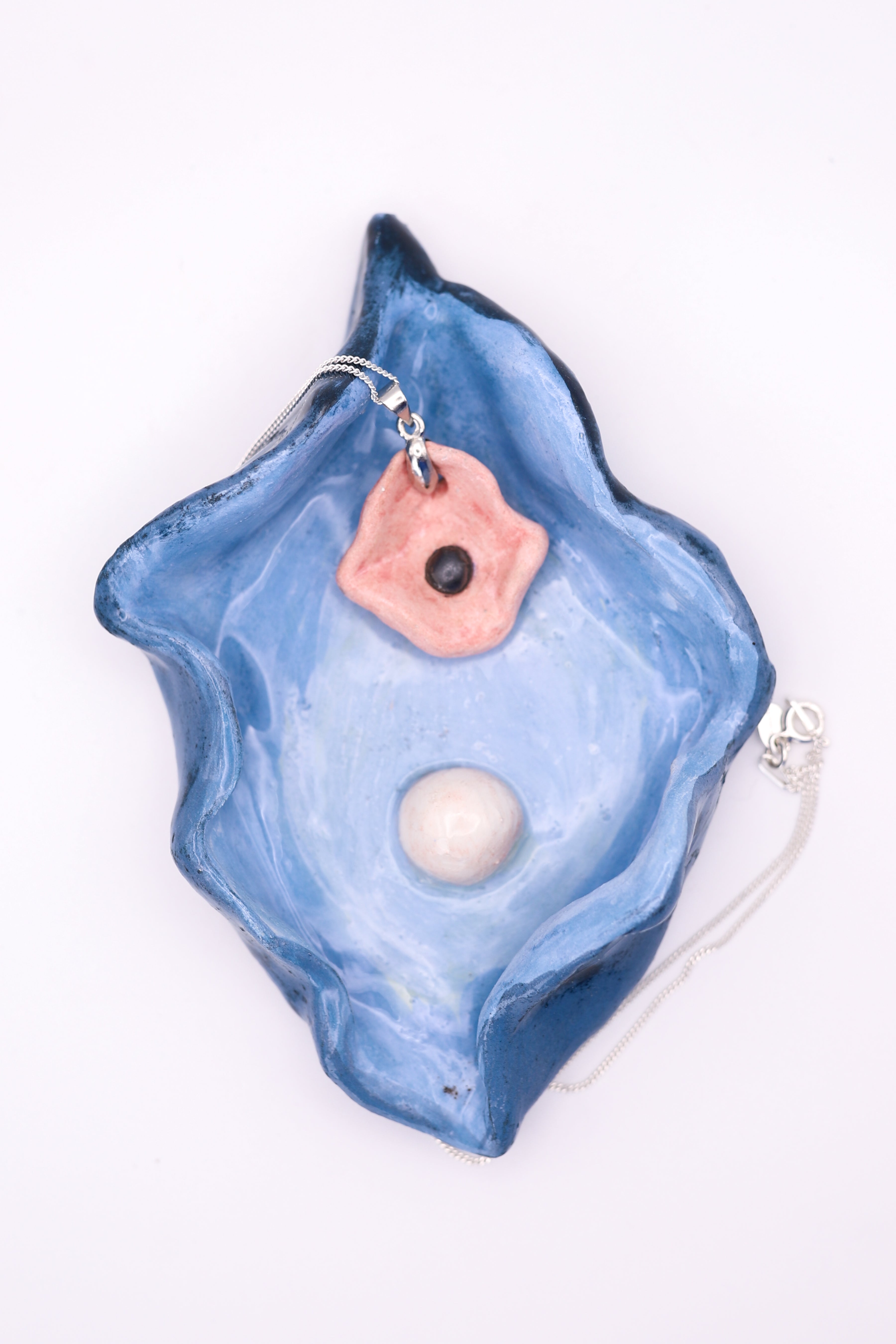 Pink Oyster Ceramic Necklace (Black Clay)