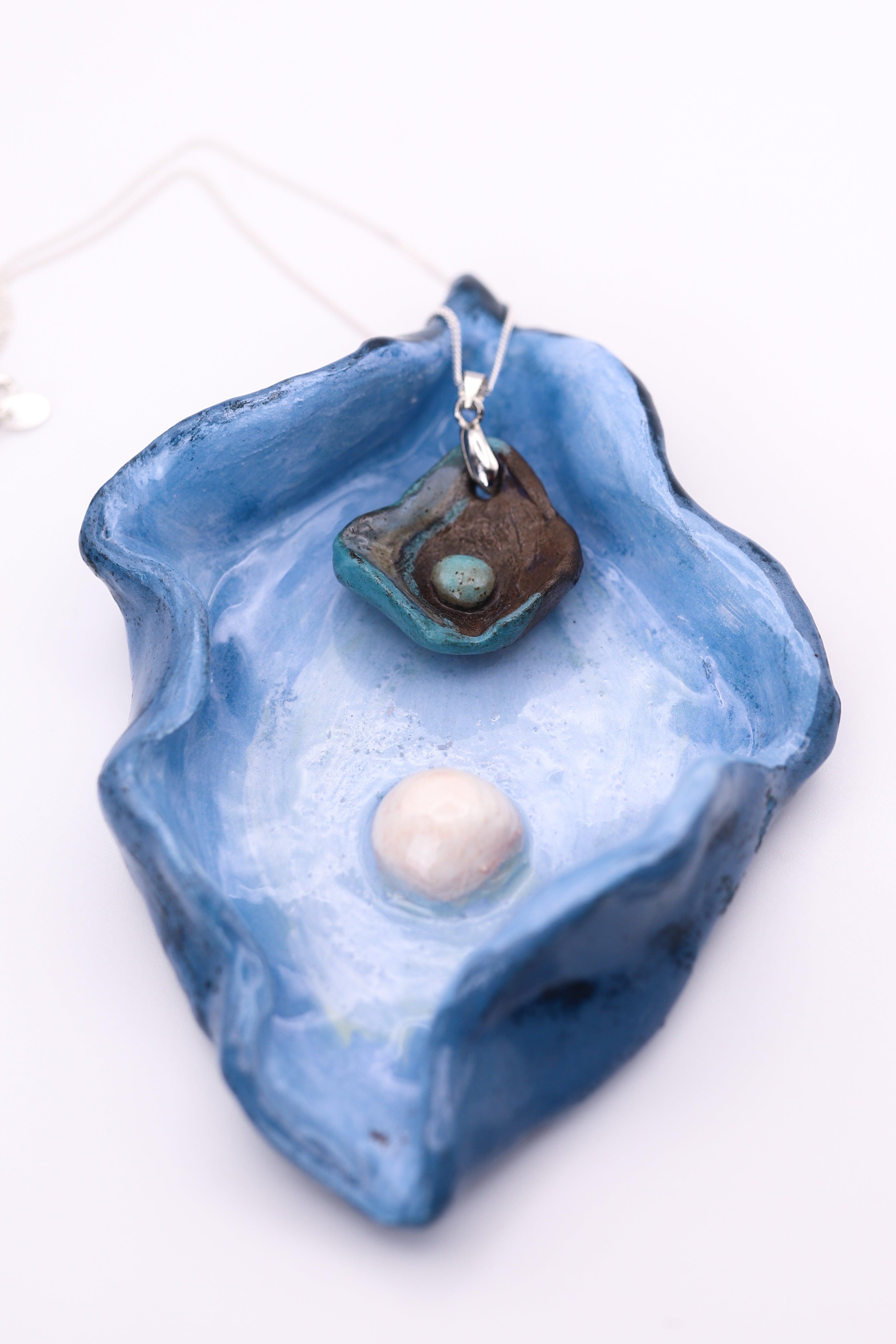 Teal Oyster Ceramic Necklace (Black Clay)