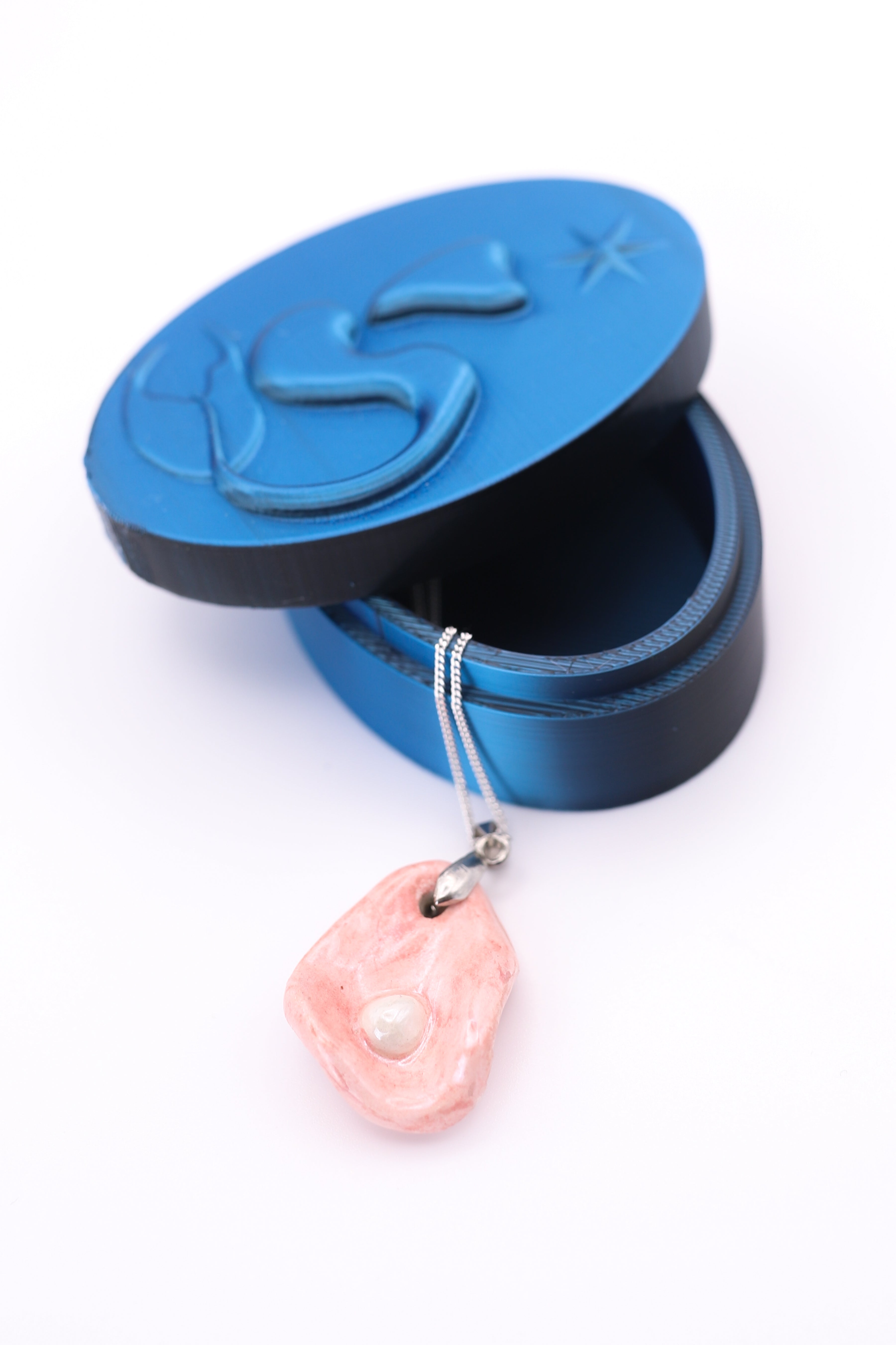 Pink Oyster Ceramic Necklace